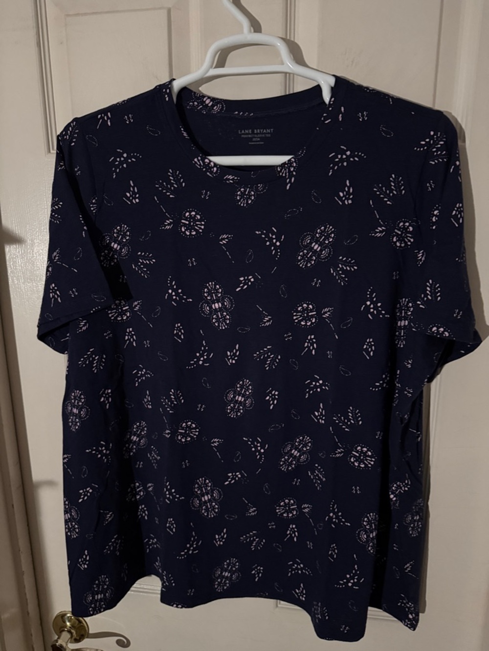 Lane Bryant 22/24 Navy Graphic Print Perfect Sleeve Tee with Pink Accents
